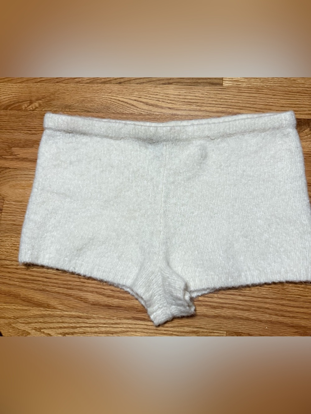 New Victoria's Secret large ivory knit sleep shorts